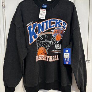 NBA New York Knicks graphic crewneck sweatshirt *NWT*